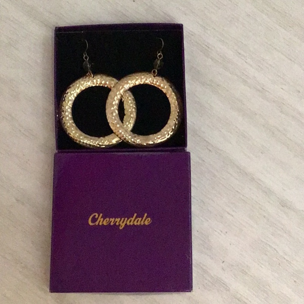 Earrings - Picture 2 of 3